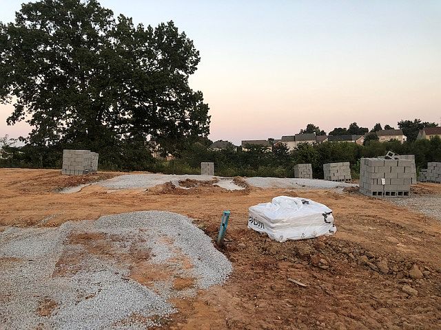 1st image of 270 Timber Spgs