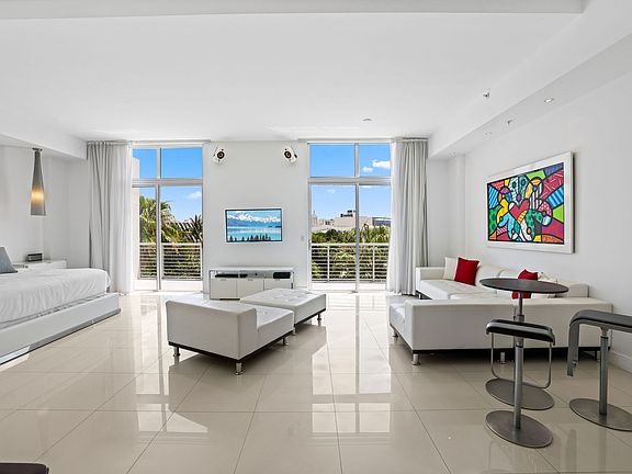2nd image of 2001 Meridian Ave #506LOFT