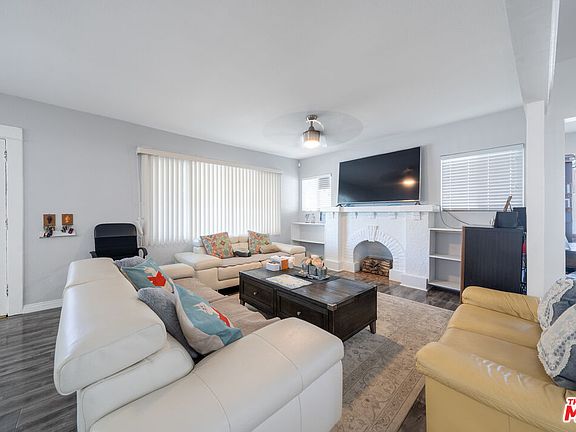 4th image of 804 W 55th St