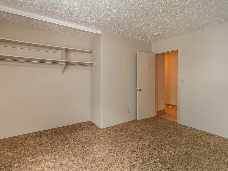 Brentwood Apartments: Three Bedroom Apartment