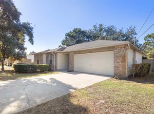 1849 Candlewood Dr, Navarre, FL 32566