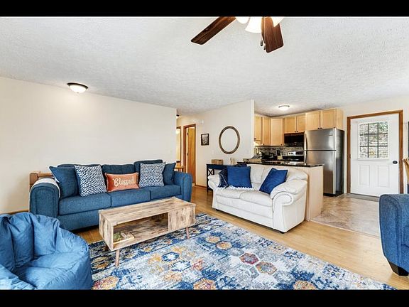 3rd image of 175 Cliffwood Dr