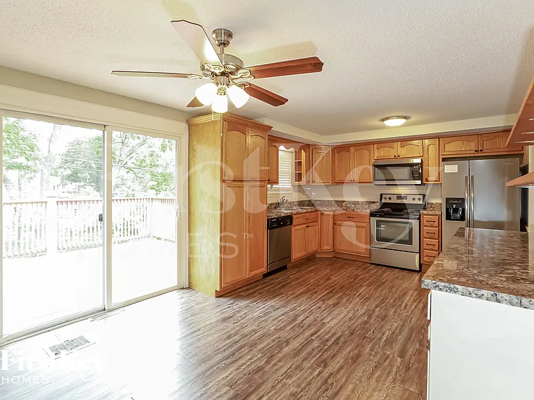 1111 Owen Dr — Photo 5