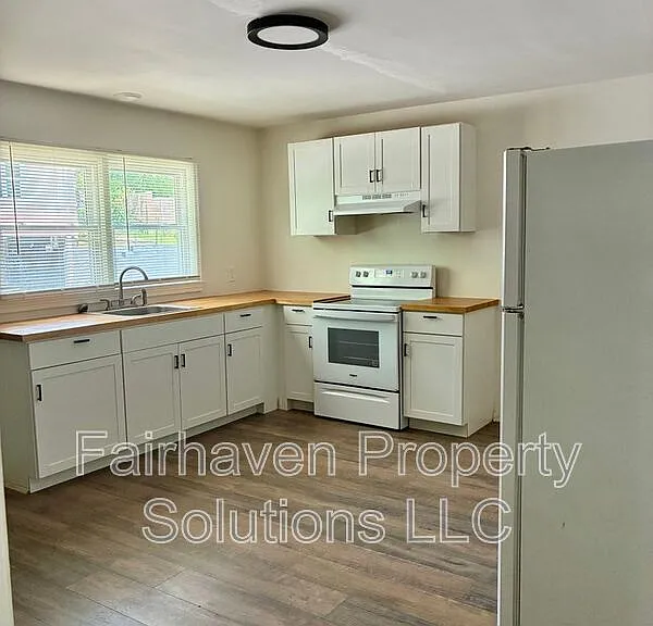 109 Signal View St #B — Photo 9