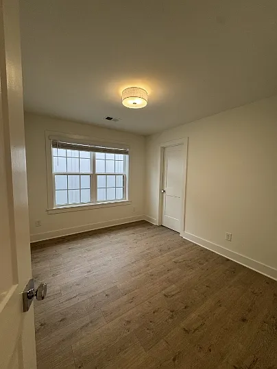 504 Edwin St #1-44 — Photo 6