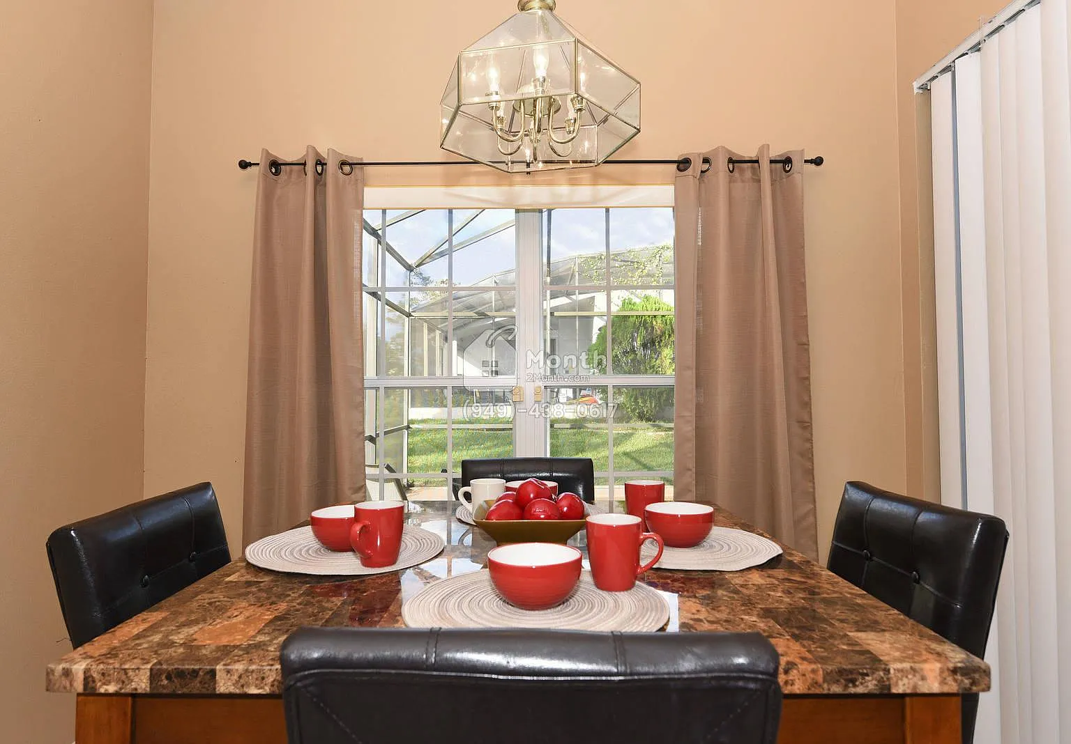 5 bed, 3.5 bath, 2618 sqft, $3,600 — Photo 2