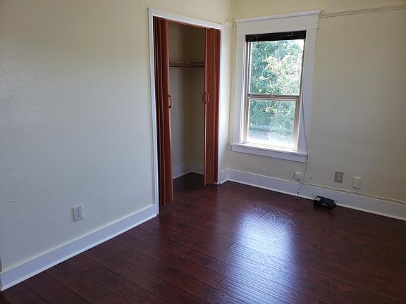 3rd image of 3909 S Hudson St #1