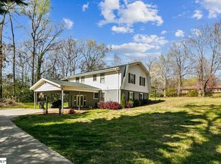 302 Pamela Ln, Laurens, SC 29360
