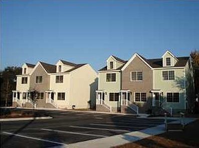 2nd image of 979 Bay Tree Cir #202