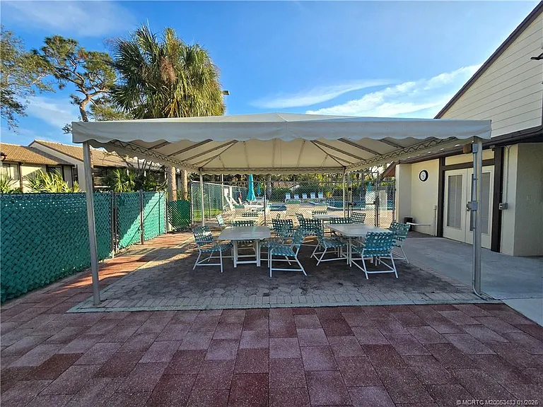 2114 SW Silver Pine Way #121-F1 — Photo 28
