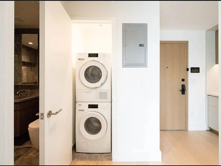208 Delancey St #2A — Photo 6