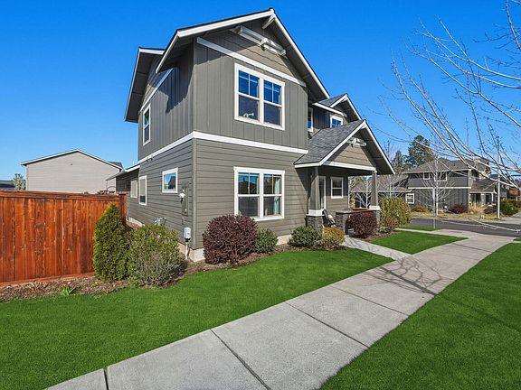 5th image of 62735 Hawkview Rd