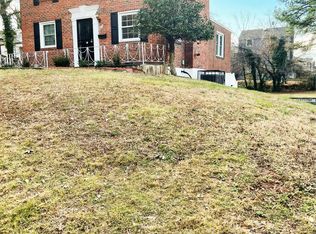 5601 Shawnee Dr, Oxon Hill, MD 20745