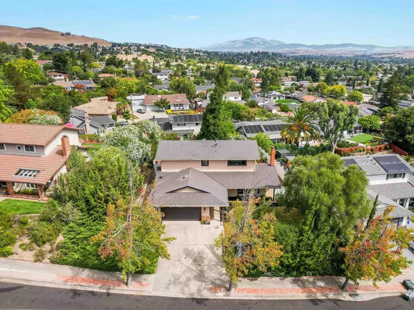11418 Betlen Dr, Dublin, CA 94568