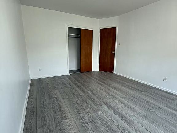 2nd image of 185 Bay 44th St Floor 2