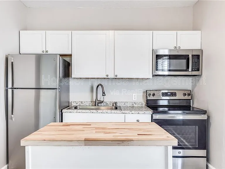 2931 N Tacoma Ave #31 — Photo 7
