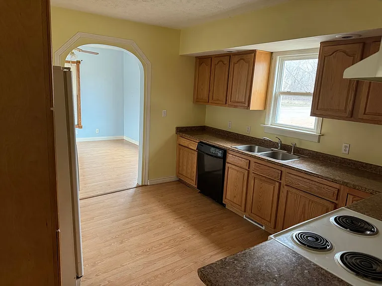 1102 Ann St — Photo 15