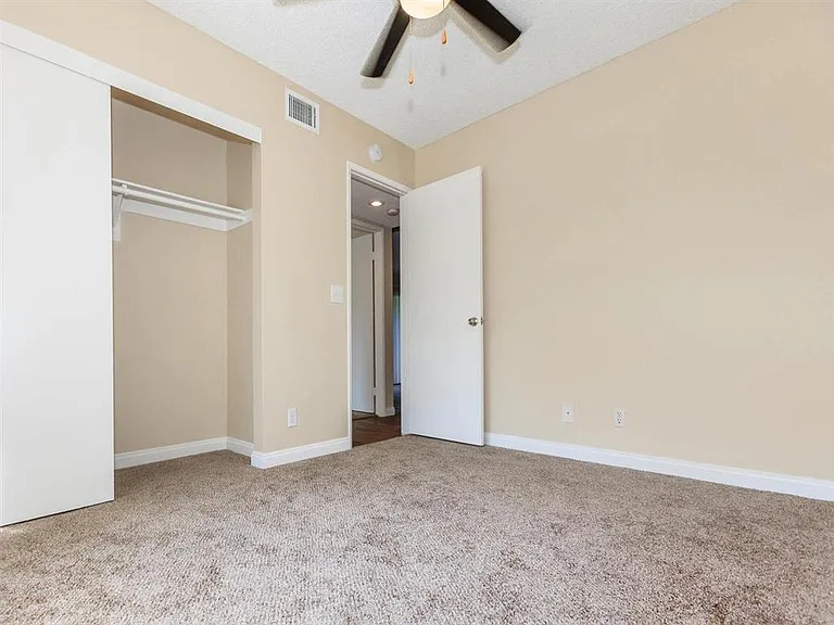 San Jacinto RC Apartments — Photo 14