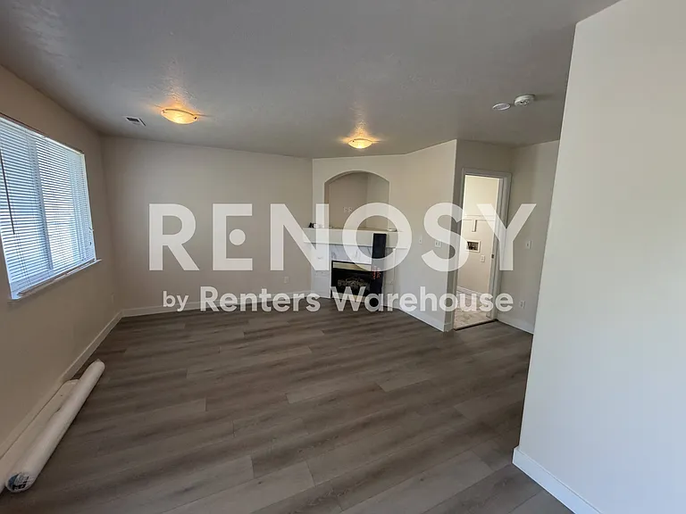 437 E Stephie Marie Ln — Photo 13