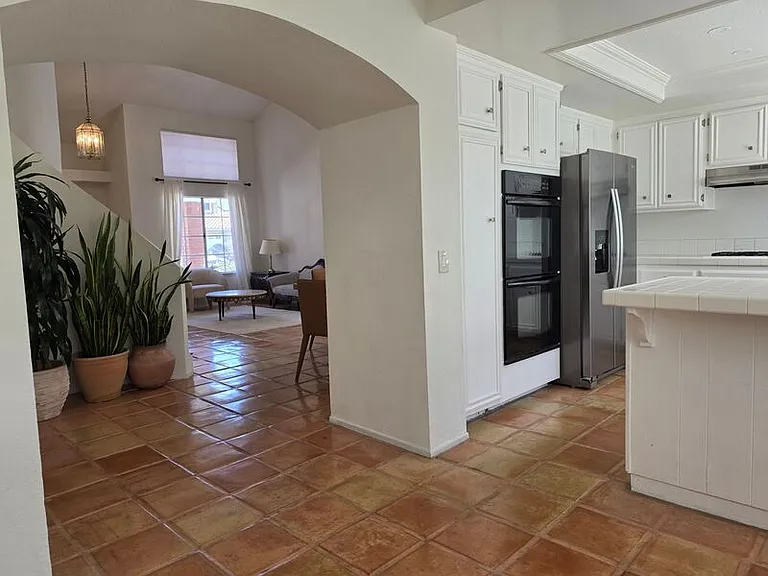 398 N Brook Glen Ln — Photo 10