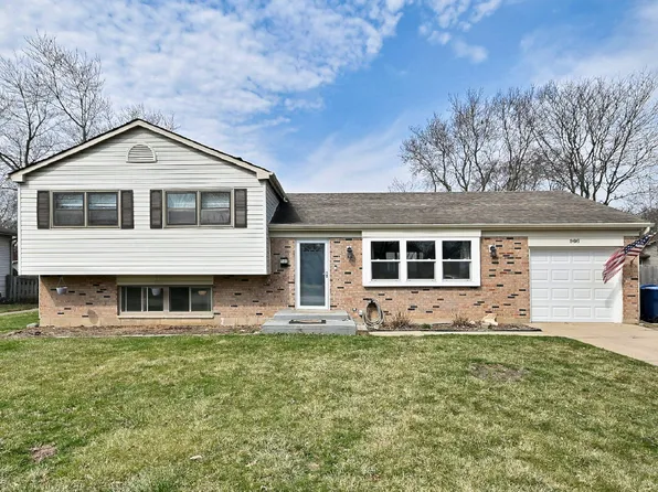 966 Aberdeen Dr, Crystal Lake, IL 60014