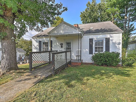 2nd image of 1702 Pierce St