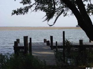 21 Mr McBryde Ln, Saint Helena Island, SC 29920