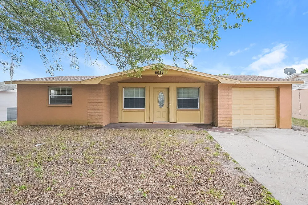 3 bed, 2.0 bath, 1252 sqft, $1,760 — Photo 1