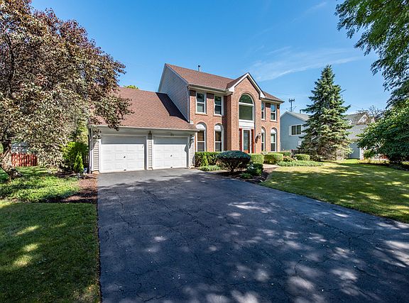 3rd image of 71 Saint Clair Ln