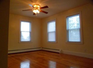 2 Evergreen St APT 4, Kingston, MA 02364