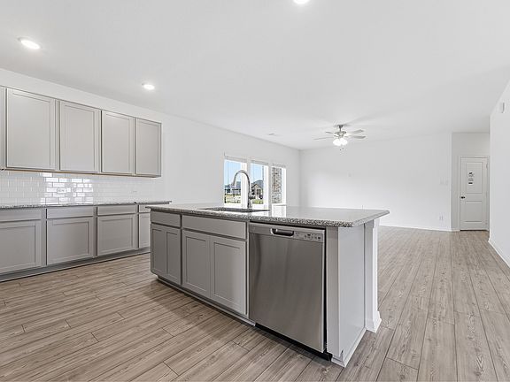 7th image of this home