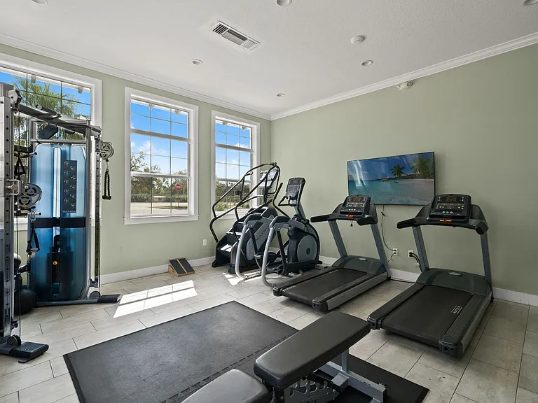7506 Forest Mere Dr — Photo 31