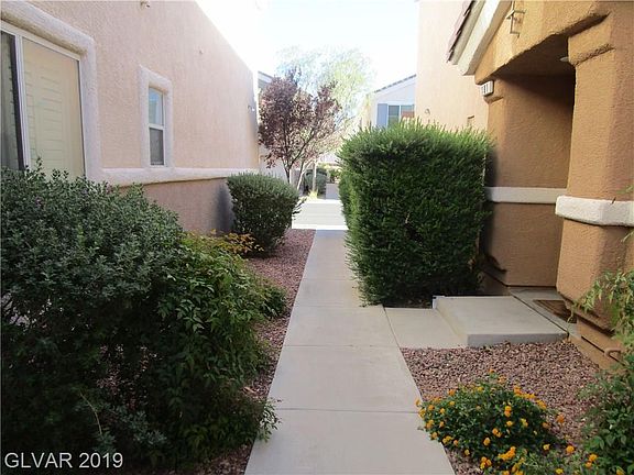 3rd image of 1069 Slate Crossing Ln Unit 2