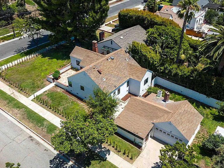 1722 Bel Aire Dr — Photo 30