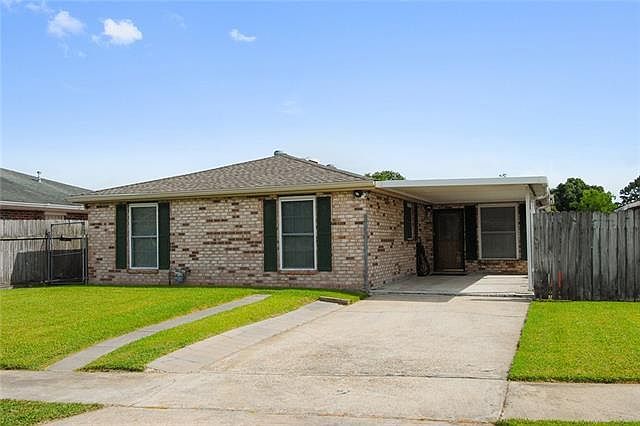 1st image of 124 Janet Dr