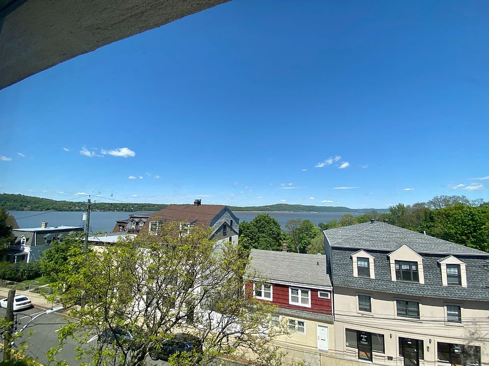 2nd image of 24 Main St APT 4N