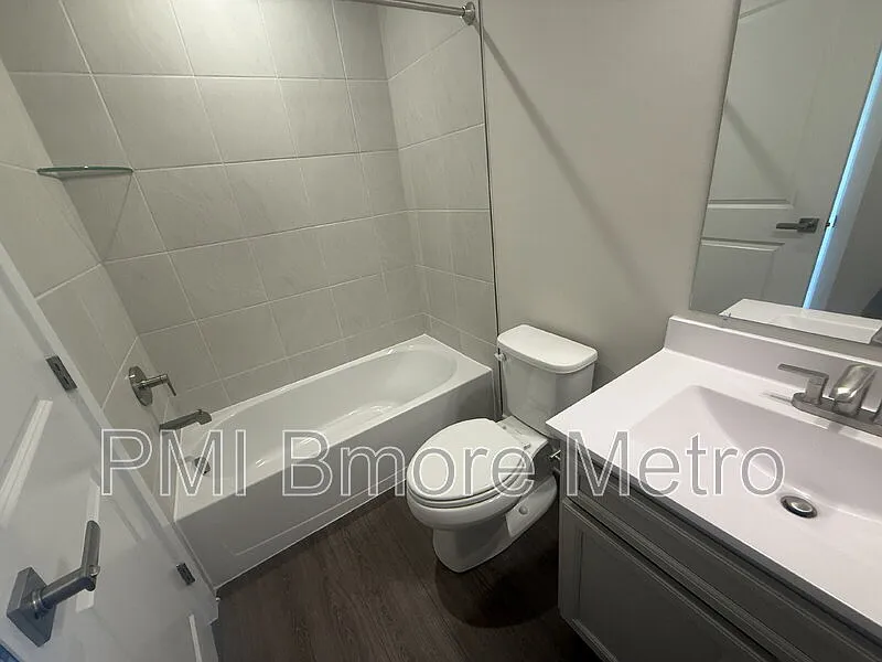 1 bed, 1.0 bath, 800 sqft, $950 — Photo 3