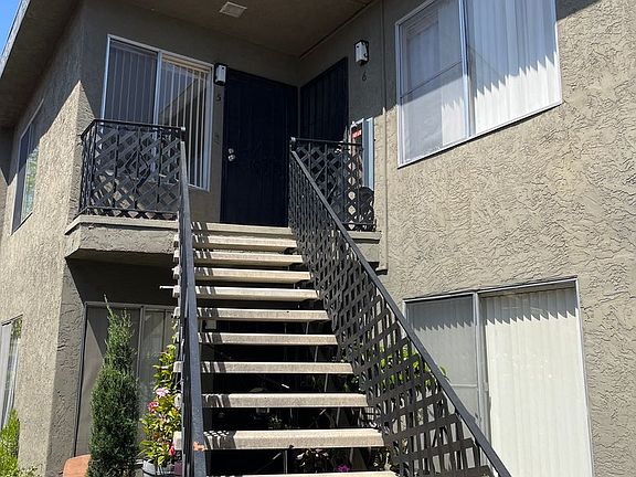 3rd image of 4055 Iowa St APT 5