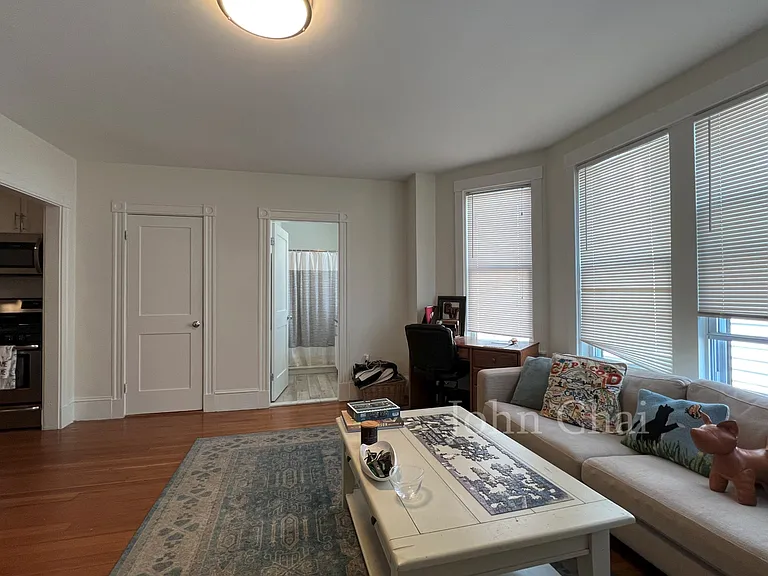 83 Harvard St #4 — Photo 11