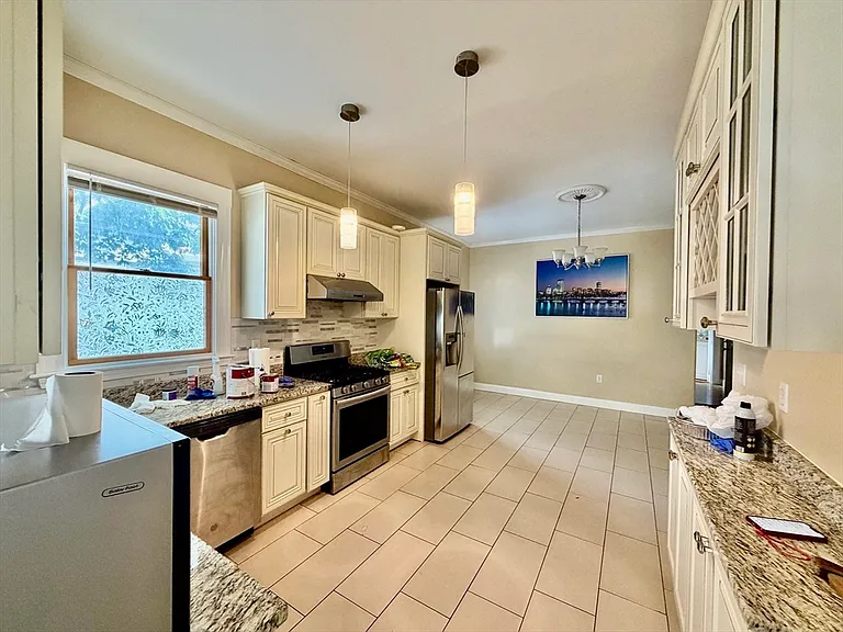 163 Walnut St #A — Photo 15