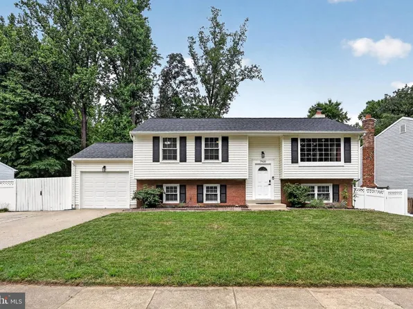 7920 Freehollow Dr, Falls Church, VA 22042