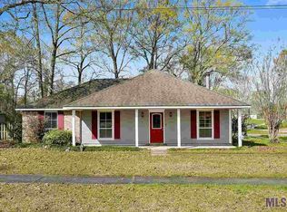 3595 Cedar St, Zachary, LA 70791
