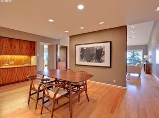 11 Webber Pl, Grosse Pointe Shores, MI 48236