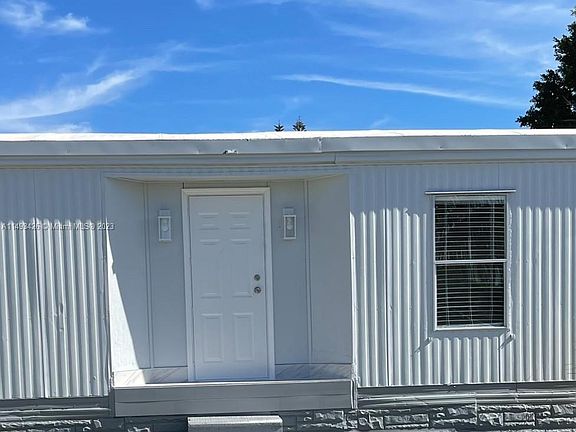 4th image of 21851 NW 6th St