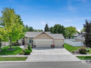 2121 W Moose Creek Dr, Nampa, ID 83686