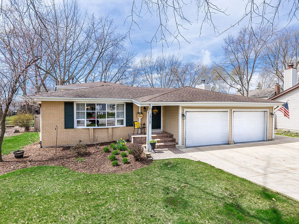 1st image of 1317 Carol Ln