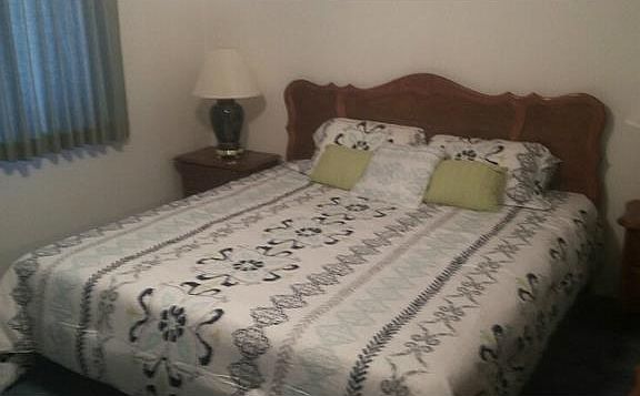 5th image of 10610 Park View Cir