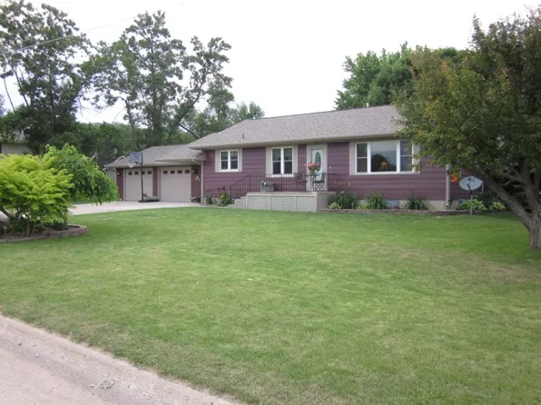 102 Arnolds Ent, Lake Park, IA 51347