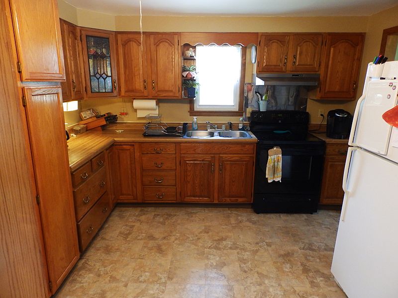 215 N Union St, Griggsville, IL 62340 Zillow