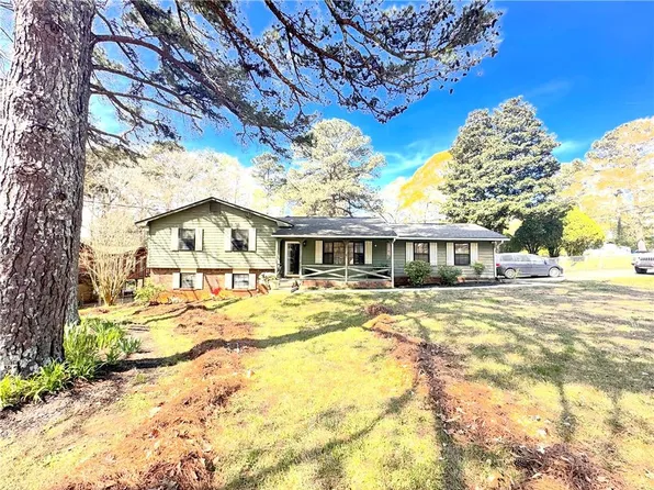 3533 Charlotte Dr, Rex, GA 30273